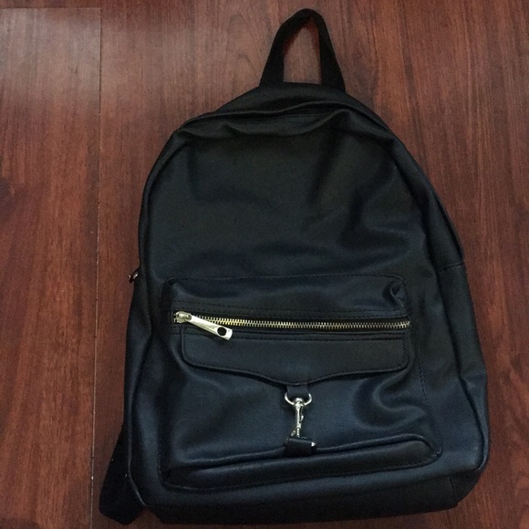 yoki minimal backpack